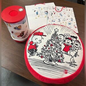 Light-up Charlie Brown and Friends Christmas Pillow and Rotating Lamp